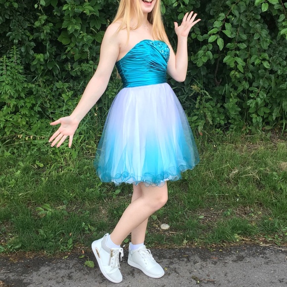 Grad/prom dress - Picture 7 of 7